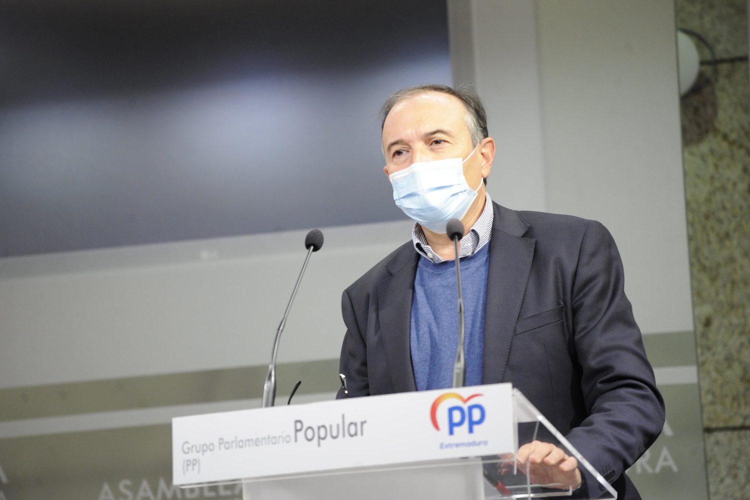 Laureano León, PP