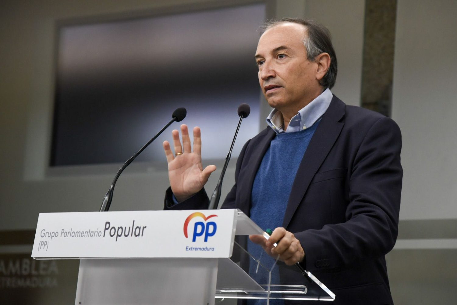 Laureano León
