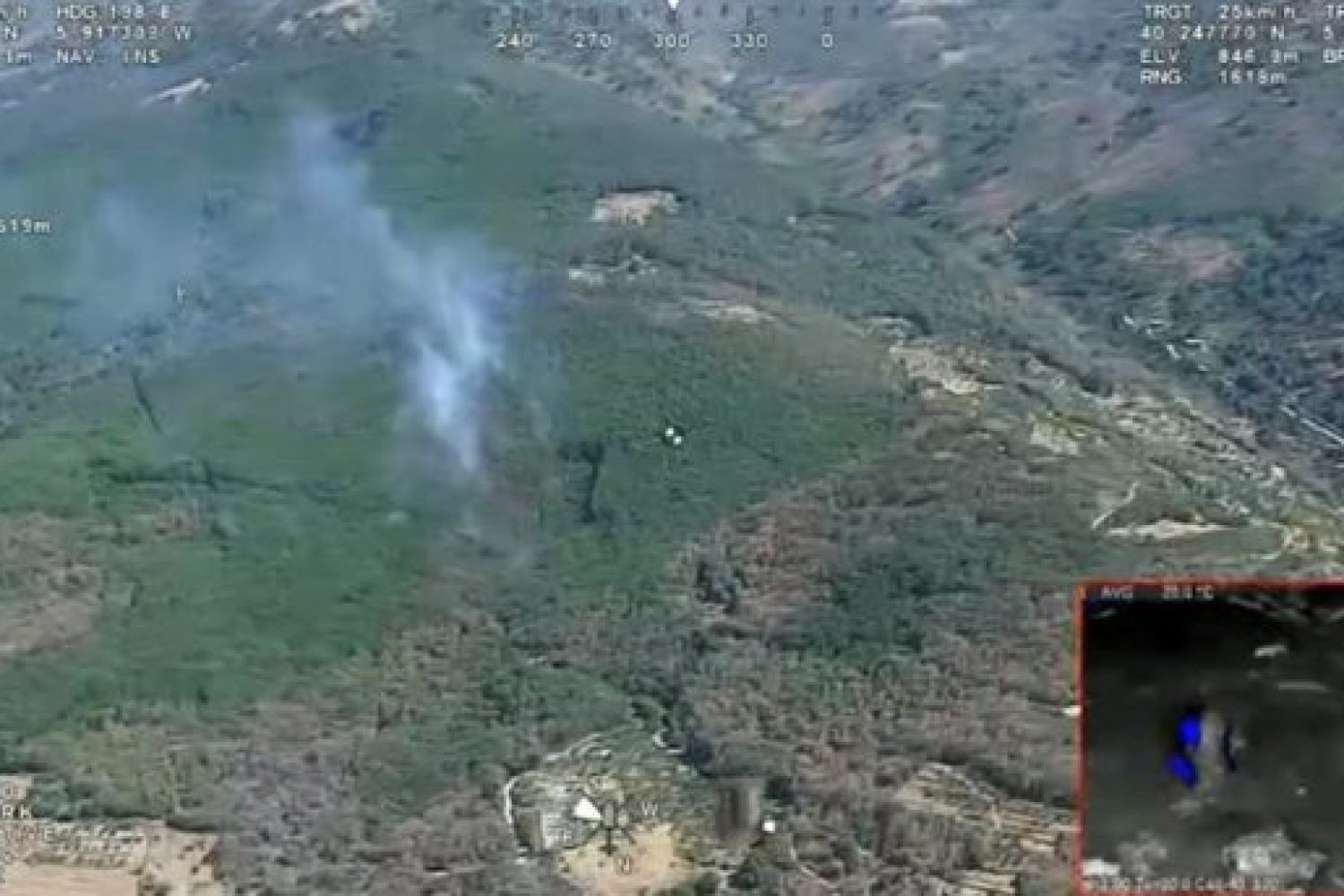 Los incendios de Las Hurdes, Casas de Miravete y Valle del Jerte, aún no extinguidos, calcinan casi 6