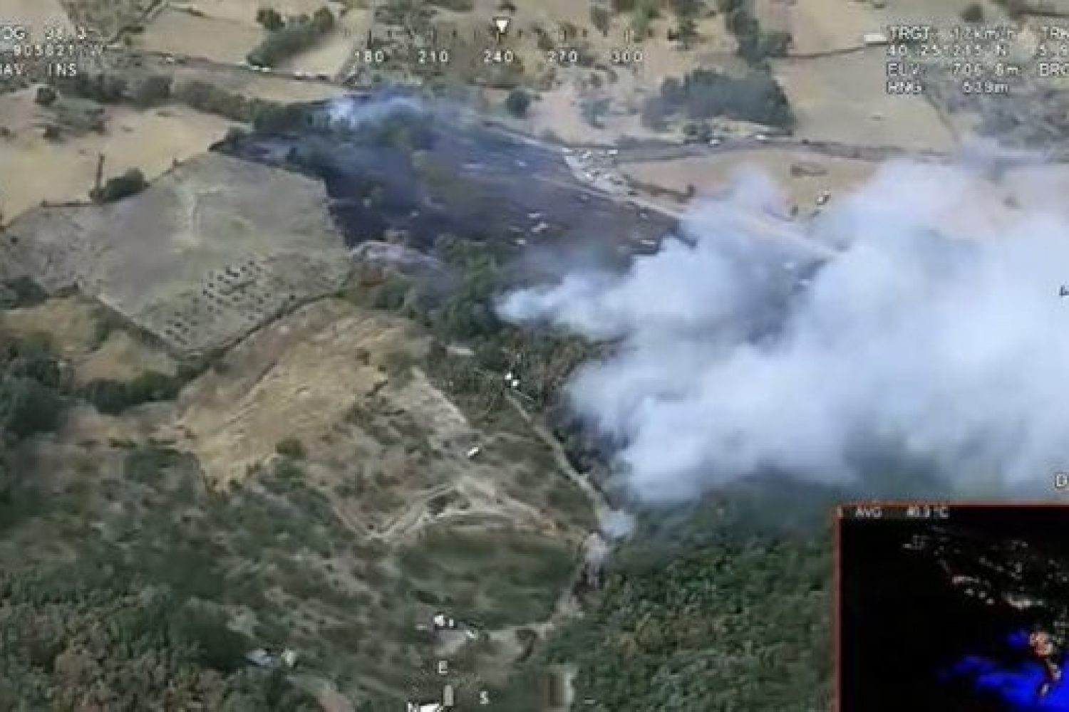 Los incendios en Las Hurdes y Casas de Miravete permanecen estabilizados y del Jerte continúa activo