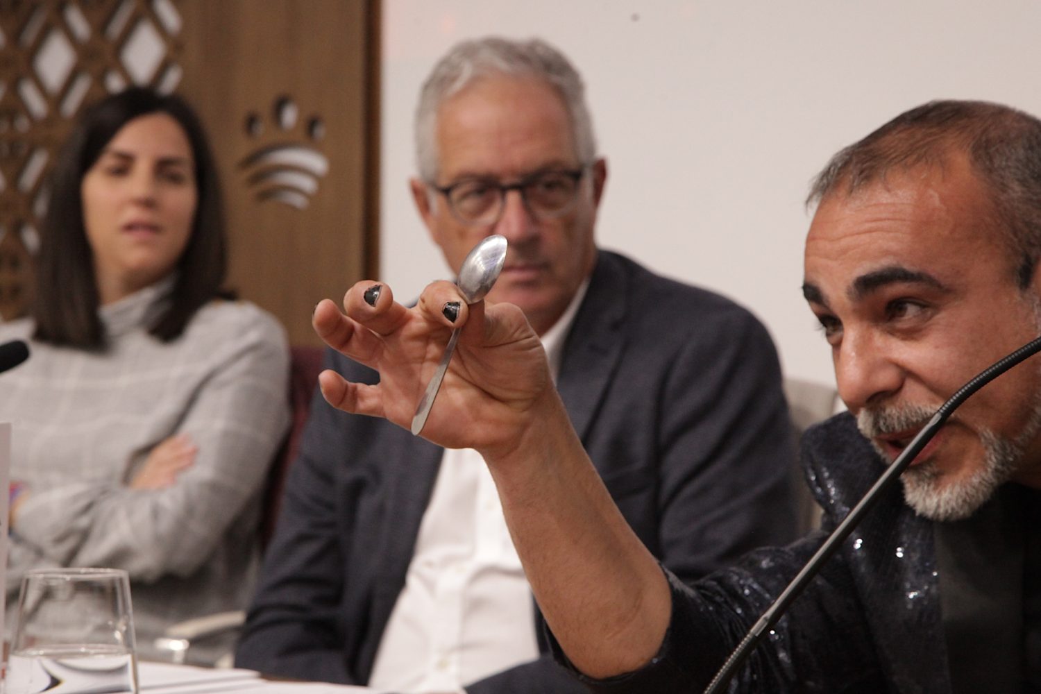El diputado provincial de la delegación de Cultura, Francisco Martos, ha recordado en la presentación del festival las más de dos mil actividades anuales que promueve y organiza el área con seis como mínimo para cada municipio pacense, entre ellas el programa de magia que este año va a llegar a 20 pueblos de la mano de 15 profesionales.  
.  Fotografo. Santiago Rodriguez Casado
Gabinete de prensa de Diputación de Badajoz