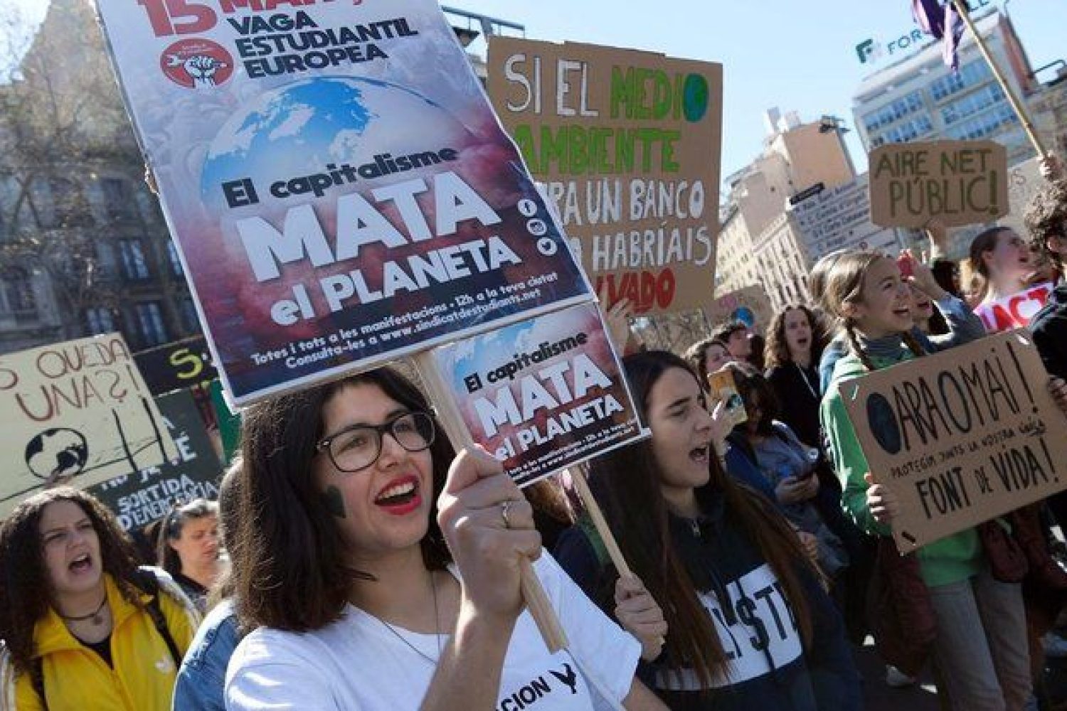 manifestacion-contra-cambio-climatico-barcelona-1552650937105