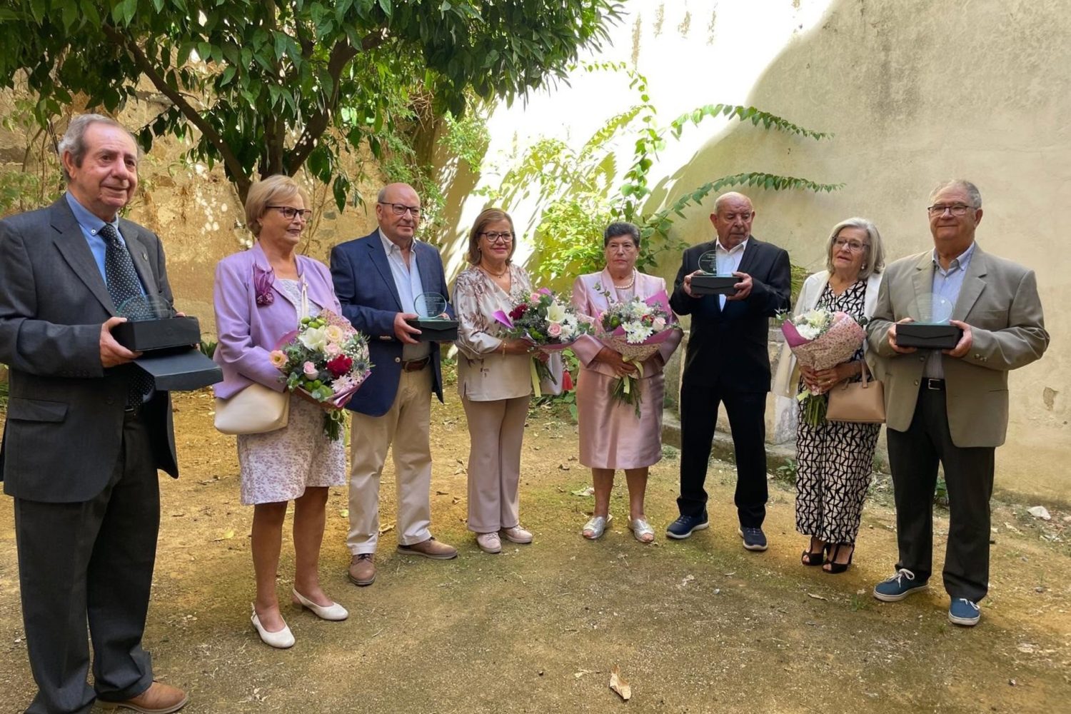 02/10/2025 El Ayuntamiento de Cáceres homenajea a cuatro matrimonios longevos de la ciudad en el Mes del Mayor.

El Ayuntamiento de Cáceres ha homenajeado este jueves en el Palacio de la Isla a cuatro matrimonios longevos de la ciudad que cumplen más de 50 años de casados.

POLITICA AUTONOMÍAS
AYUNTAMIENTO DE CÁCERES