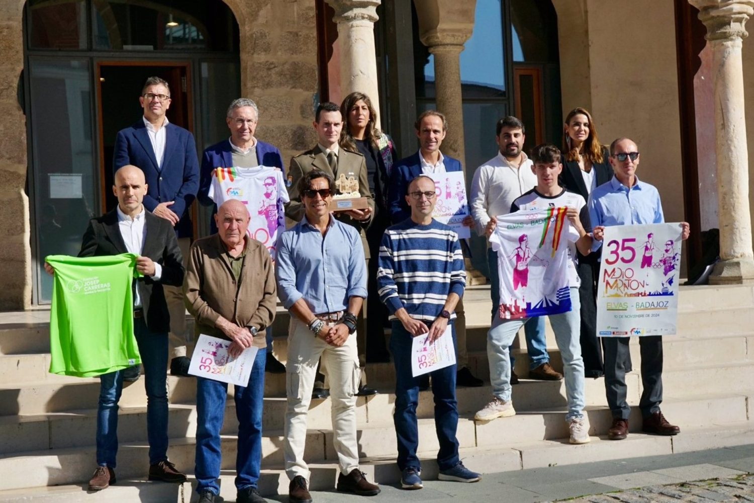 Unos 1.500 corredores participarán este domingo en la Media Maratón Elvas-Badajoz Unos 1.500 corredores participarán este domingo en la Media Maratón Elvas-Badajoz