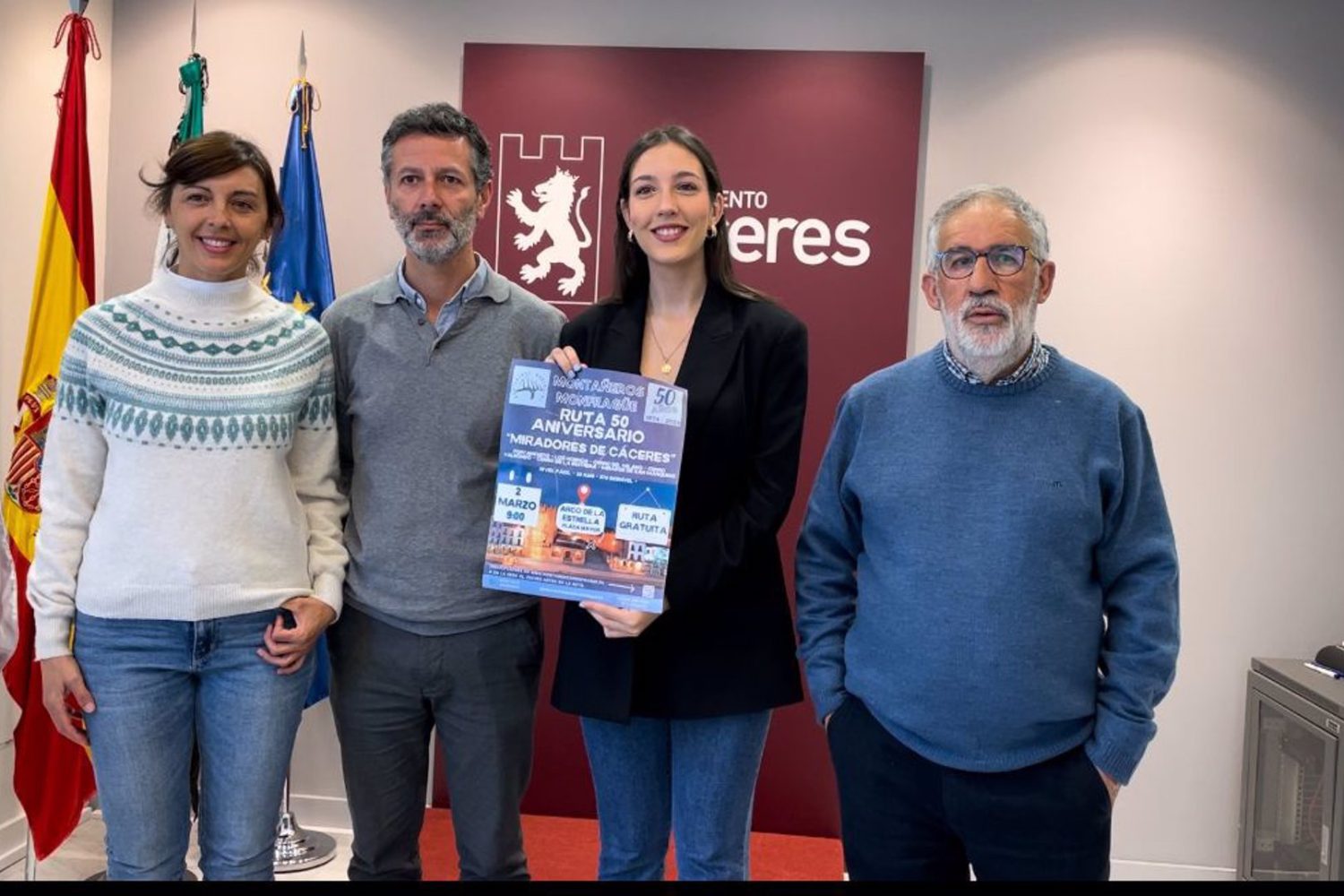 El Club Montañeros Monfragüe conmemora su 50 aniversario con una ruta por los miradores de Cáceres