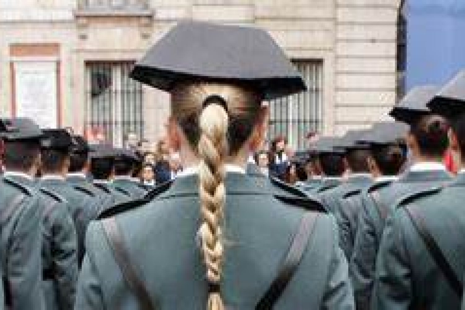 mujer guardia civil