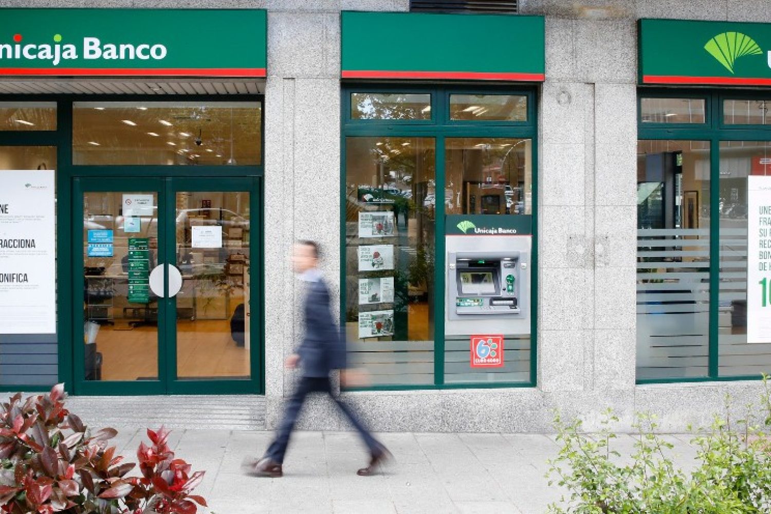 oficina_unicaja_exterior.jpg.thumb.1280.1280