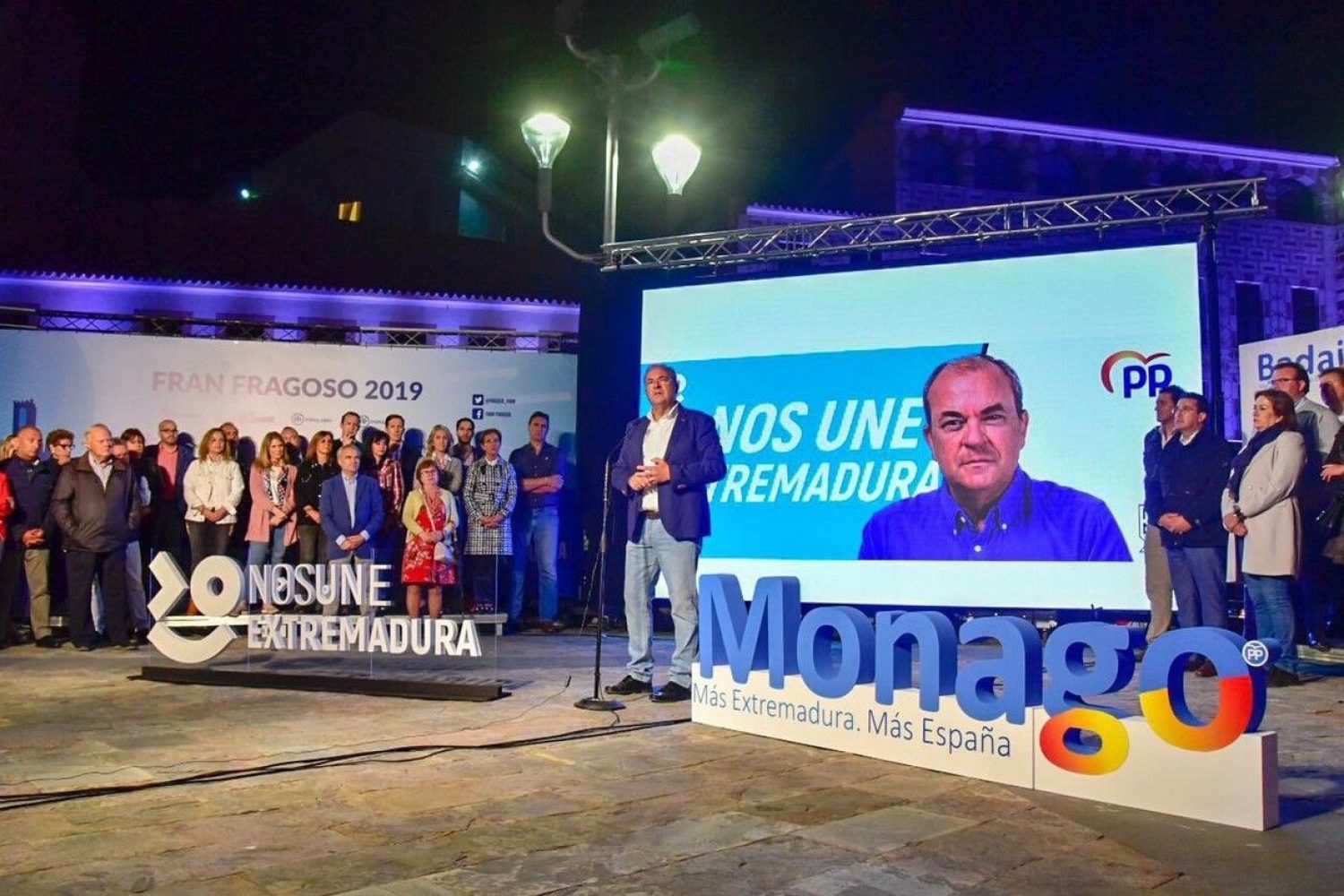 pp pegada de carteles