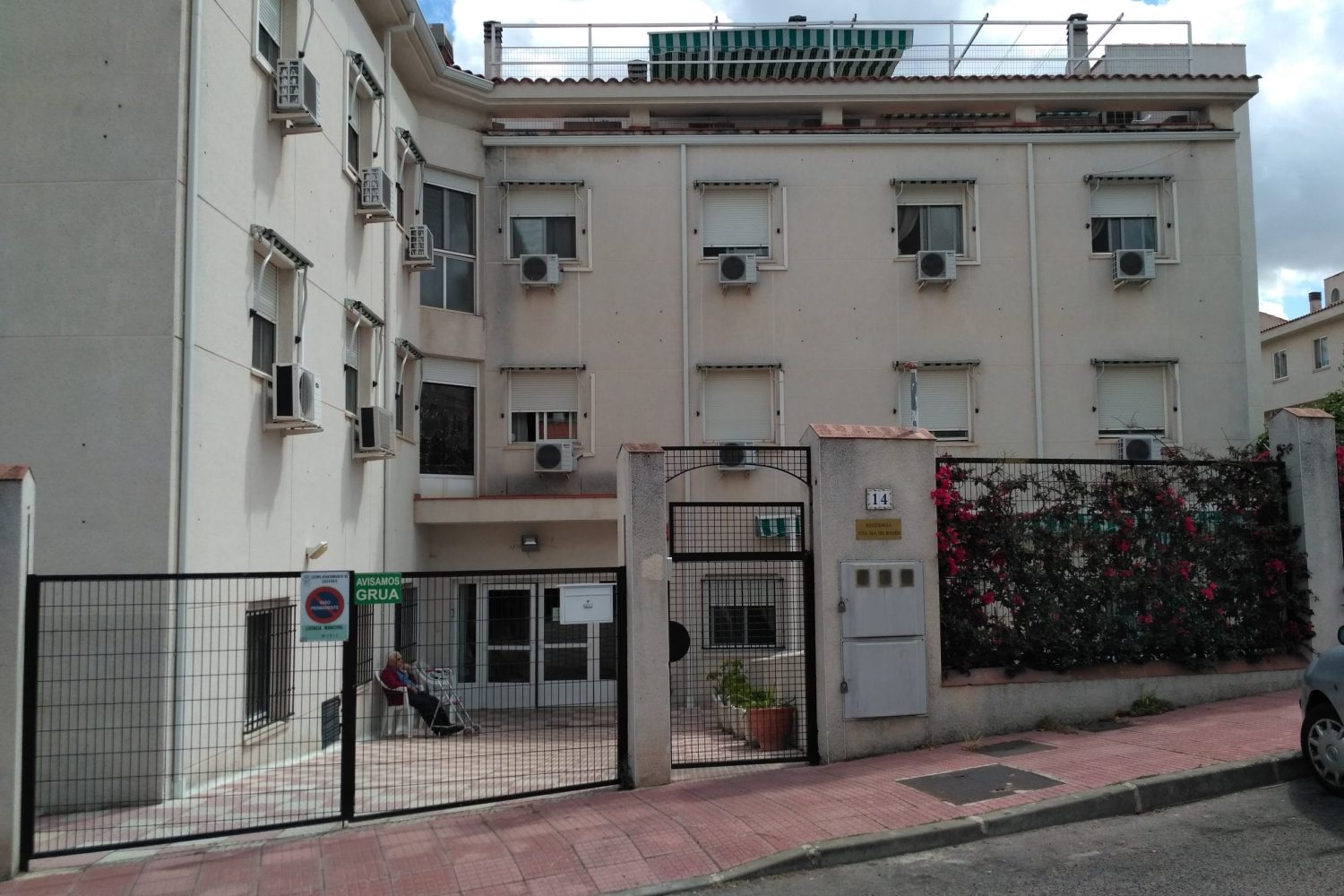 Residencia Nuestra Señora del Rosario, Cáceres.