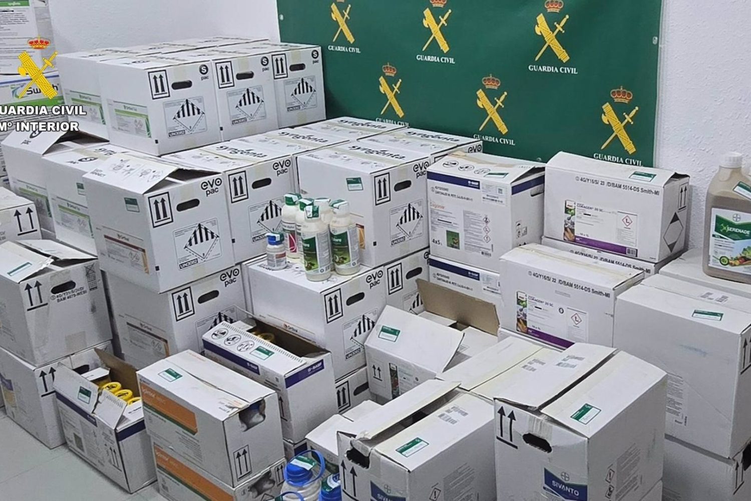 Almería.-Sucesos.-A prisión tres miembros de un "violento" grupo por 30 robos de productos fitosanitarios en 10 ciudades