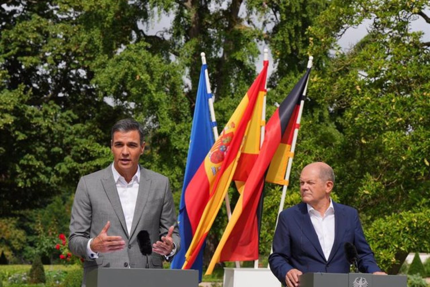 Sánchez y Scholz certifican el frente común para desarrollar el MidCat sin descartar el gasoducto a Italia