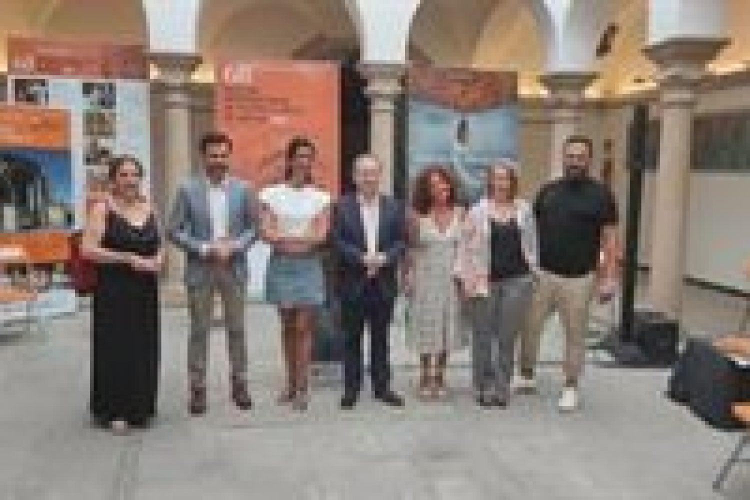 Terracota Mérida dedica a las 'noches eternas' del Festival de Mérida su nueva máscara de la colección del certamen