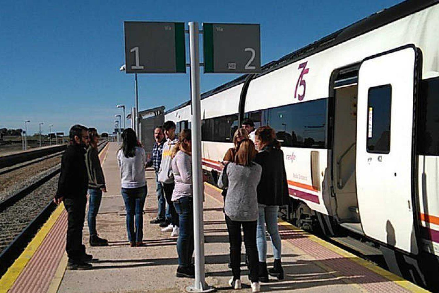 El talgo parado. Im: Milana Bonita.