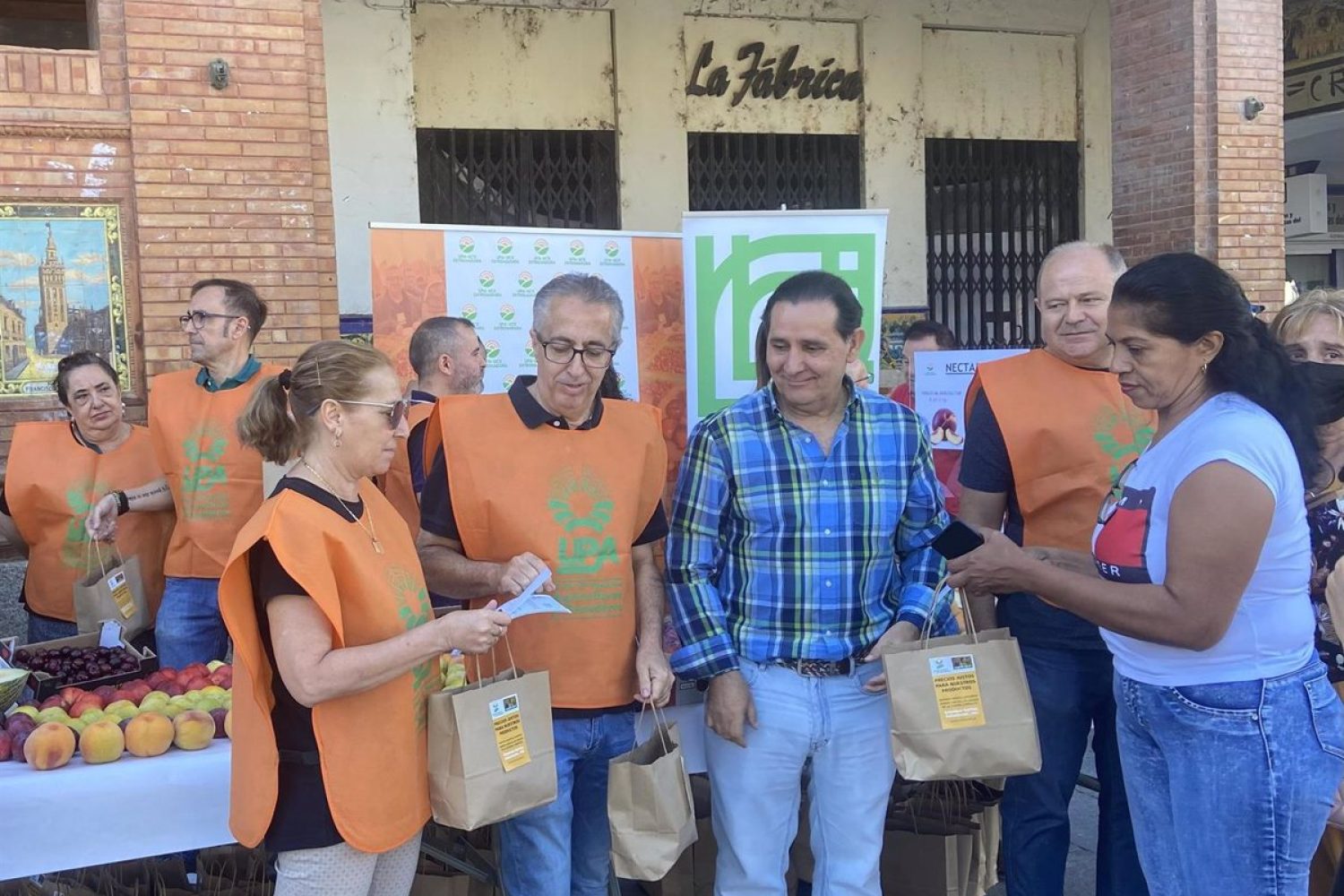 UPA-UCE y la Unión de Consumidores piden que se cumpla la Ley de Cadena Alimentaria y rechazan la "especulación"