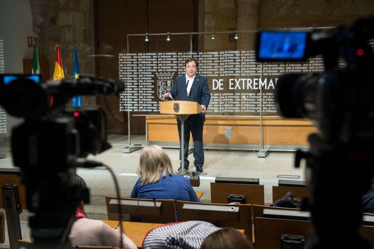 vara periodistas en 20