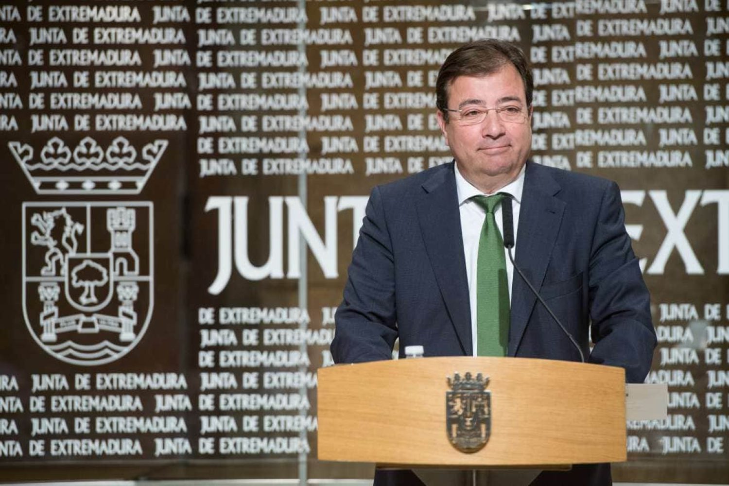 Fernández Vara, este martes, en sede de la presidencia de la Junta.